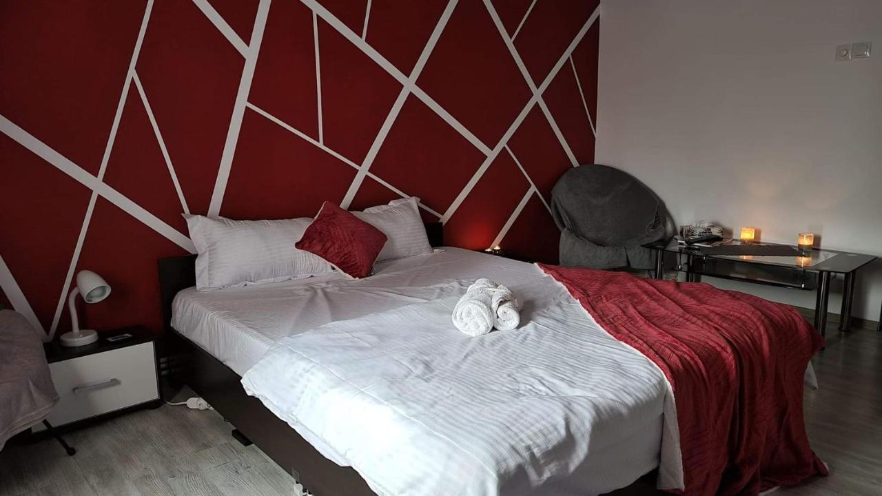 Ferienwohnung Studio Vale Hunedoara Exterior foto